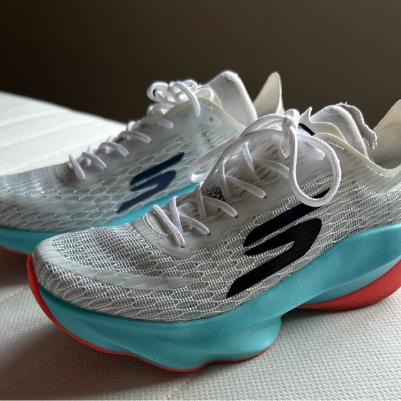 Skechers Aero Tempo Running Shoes - Picture 3 of 9